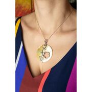 Pandantiv sidef cu insertii din argint