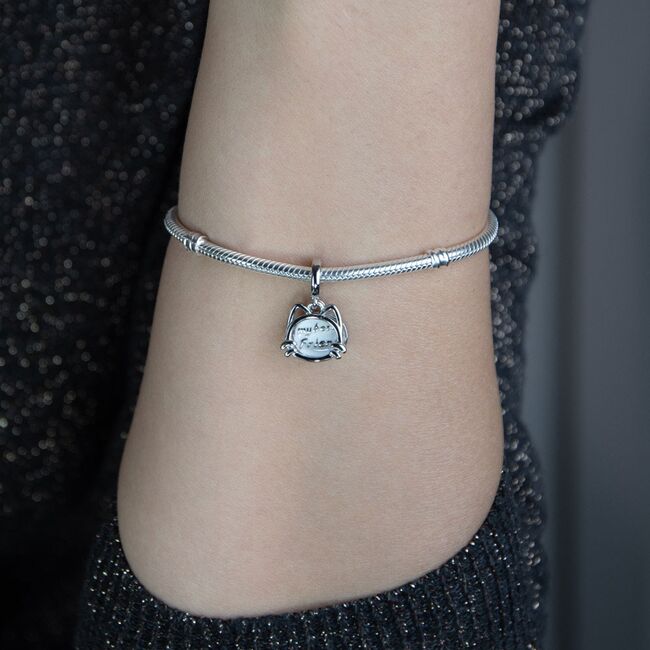 Talisman argint pisicuta cu email alb