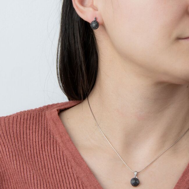 Set argint elegant cu zirconii negre Daire